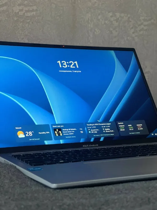 ASUS Vivobook 16 1