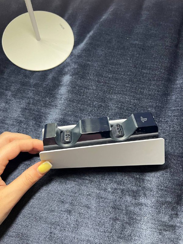 Зарядная станция для геймпадов PlayStation 2