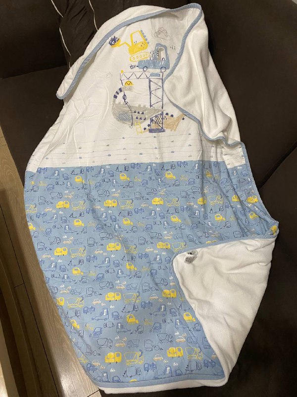 Комплект в детскую кроватку мягкий бортик, плед, одеяло, простынь 2