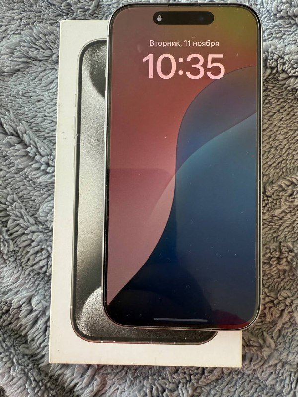 iPhone 15 Pro 128GB с набором чехлов и стекол
