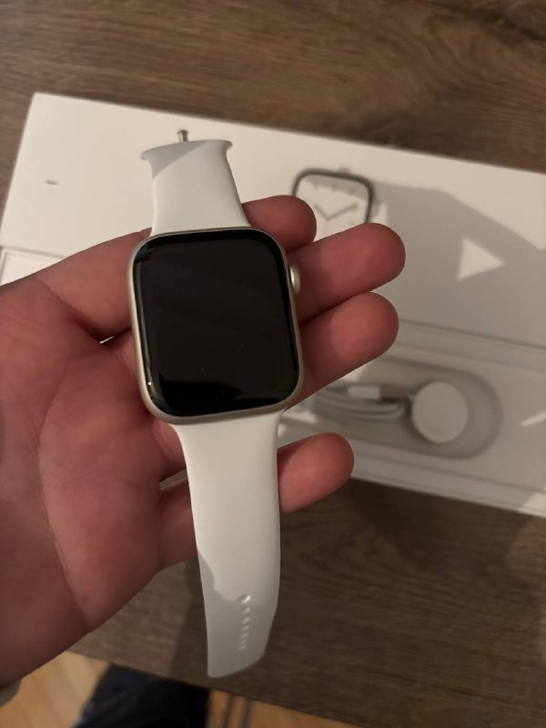 Apple Watch 7 45 in perfect condition 2