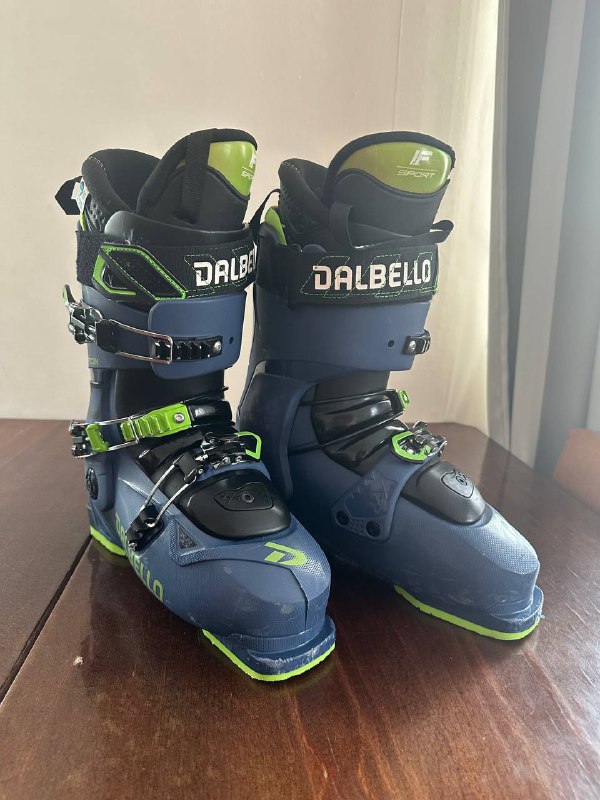 Dalbello Ski Boots, Voelkl All-Mountain Skis, Helmet and Goggles 2