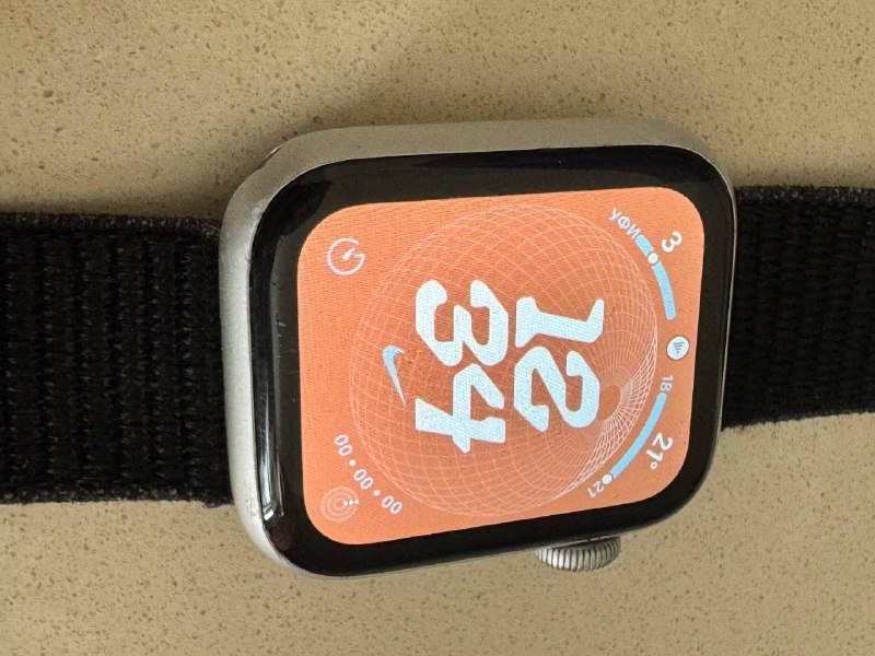 Apple Watch SE 1gen, AirPods 3 4
