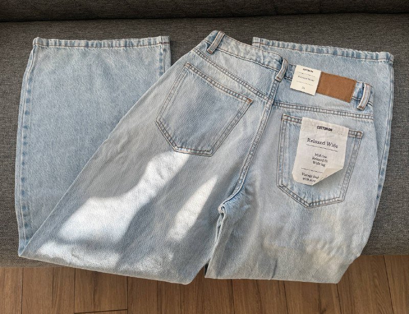 Джинсы Cotton On, Чёрные джинсы Stradivarius 4