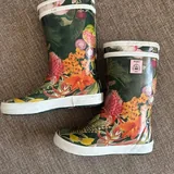 Детская одежда и обувь 5
