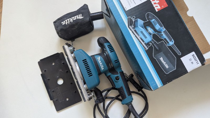 Makita BO3711 плоско шлифовальная машина 1