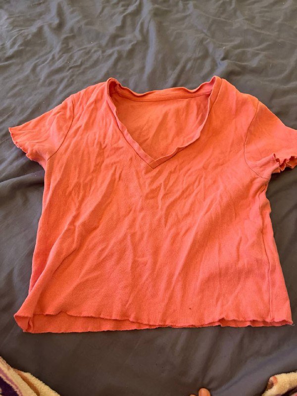 Оранжевая футболка женская