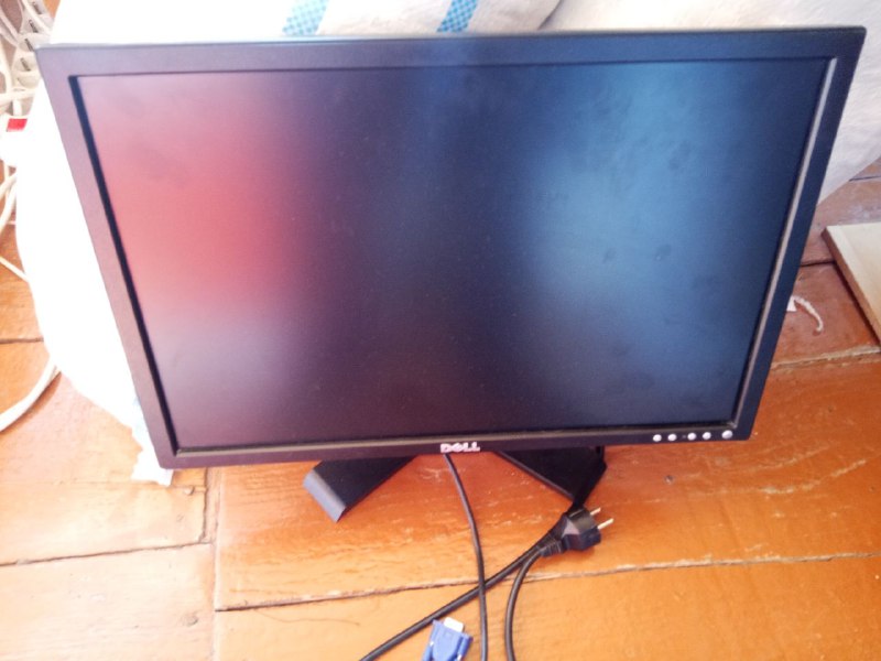 Монитор Dell 60 Гц 16.8 inch