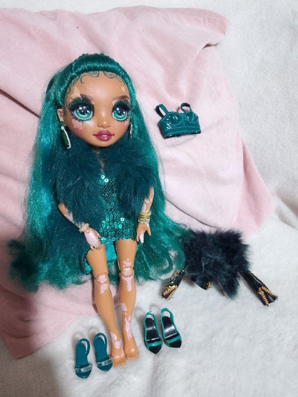 Кукла Rainbow High Jewel Ricchi