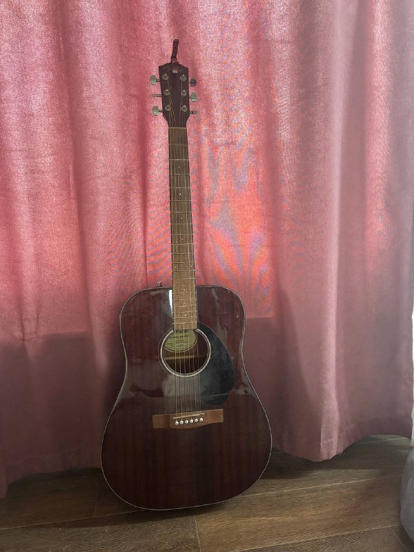 Гитара Fender, каподастер, чехол, тюнер