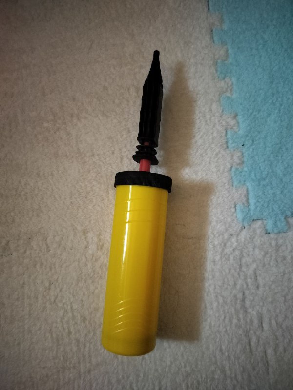 Ковёр, клетка для грызунов, насос, кухонные весы, подушка, наполнитель, тарелочка, подсвечник, вентилятор 6