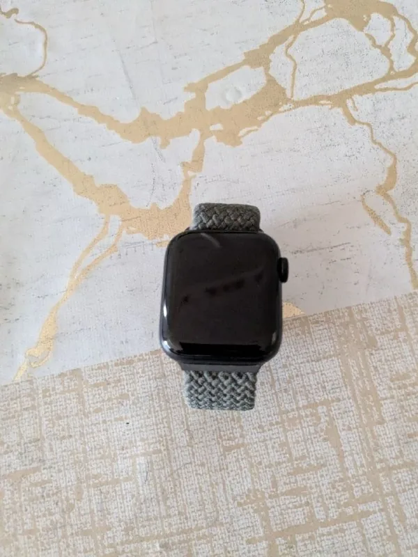 Apple Watch SE3 40 мм 1