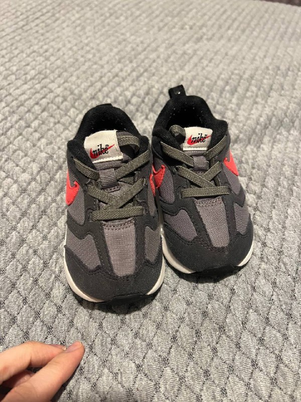 Кроссовки Nike, р-р 22 US 6C 3