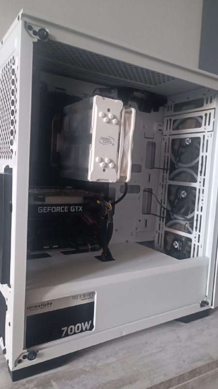 ПК AMD Ryzen 7 3700x, Asus ROG strix B550-f, 32GB RAM, GeForce GTX 1650 3