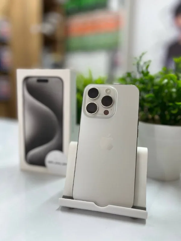 iPhone 15 Pro 128 GB 1