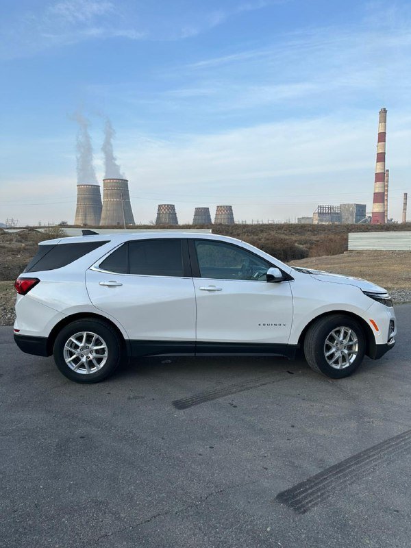 Chevrolet Equinox AWD LT 2022 белый 1.5L Turbo 3