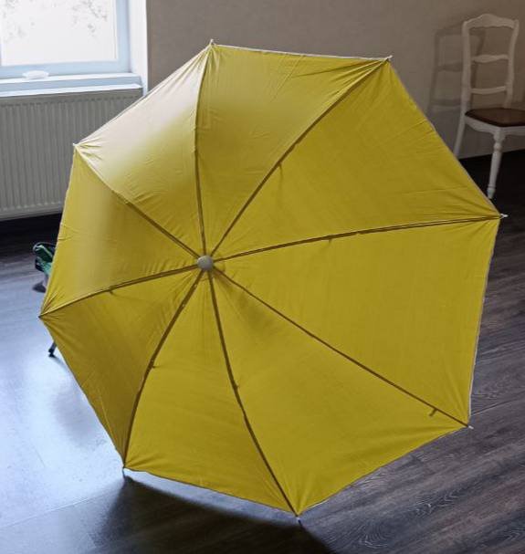 Весы напольные, стол парта, вентилятор, пиалы Икея, табурет, пляжный зонт 7