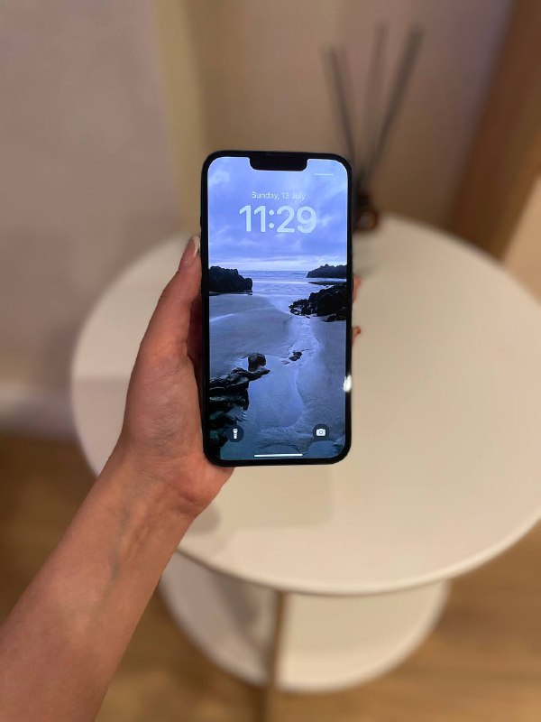 iPhone 14, iPad Air 4, Nintendo Switch