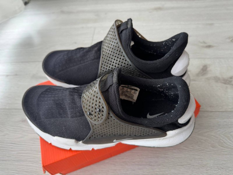 Кроссовки Nike 4
