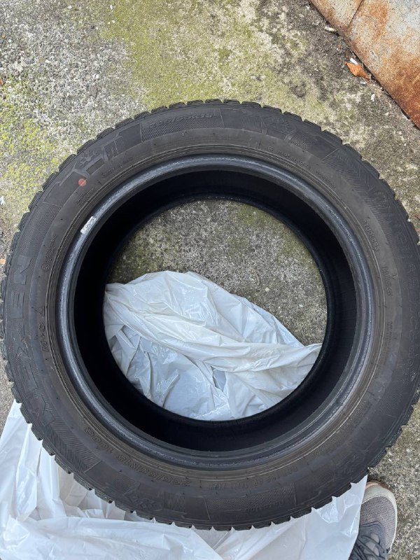 Зимняя резина Nexen и Continental 235/55/18 4