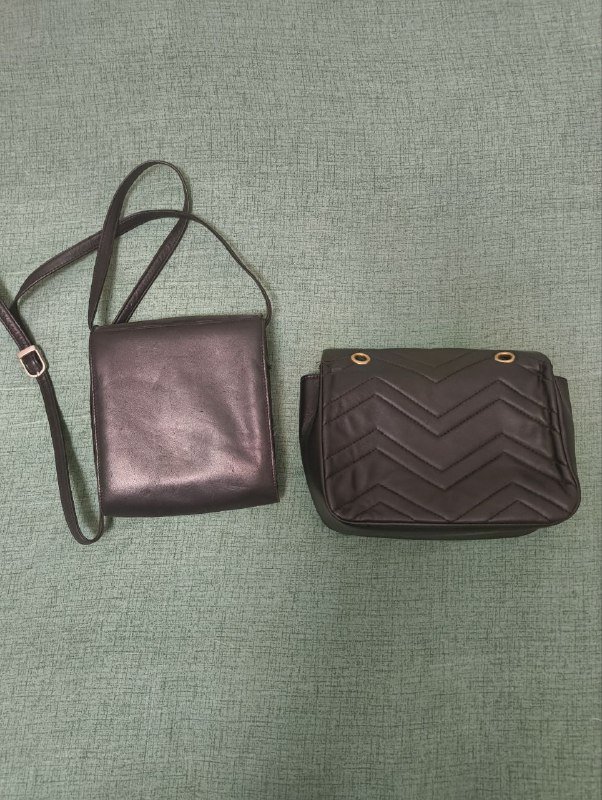 алкометр, сумки, книжки, графический роман V значит Вендетта 4