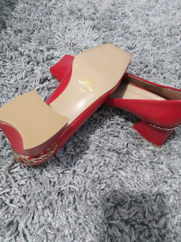 Красные женские туфли 37 размер 4