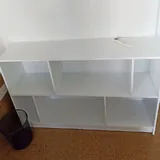 Шкаф, полка и металлическая вешалка 2