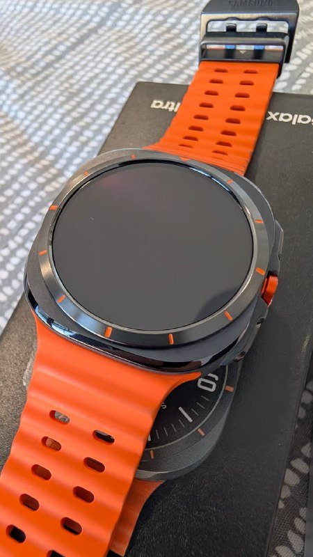 Samsung Galaxy Watch Ultra 47mm LTE с ремешками 1