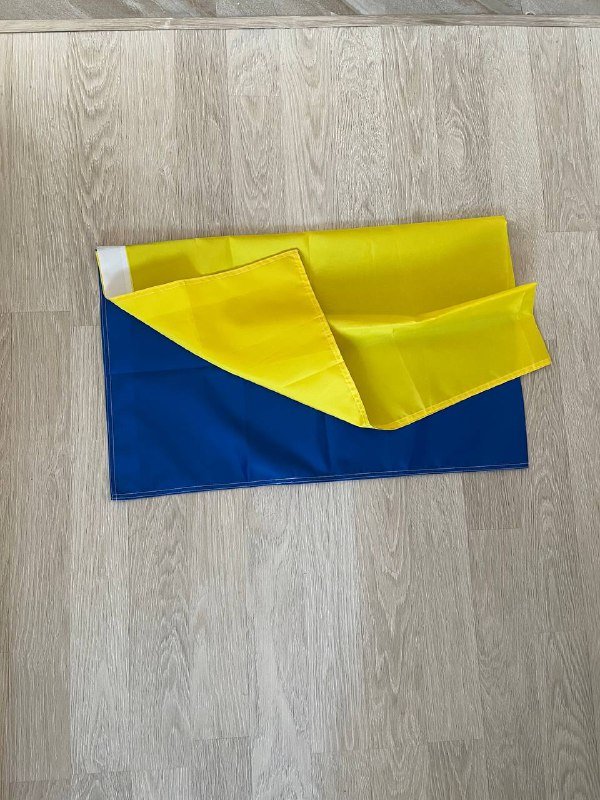 Флаг Украины, полки для ванной, лоток для собак и котов, кастрюли