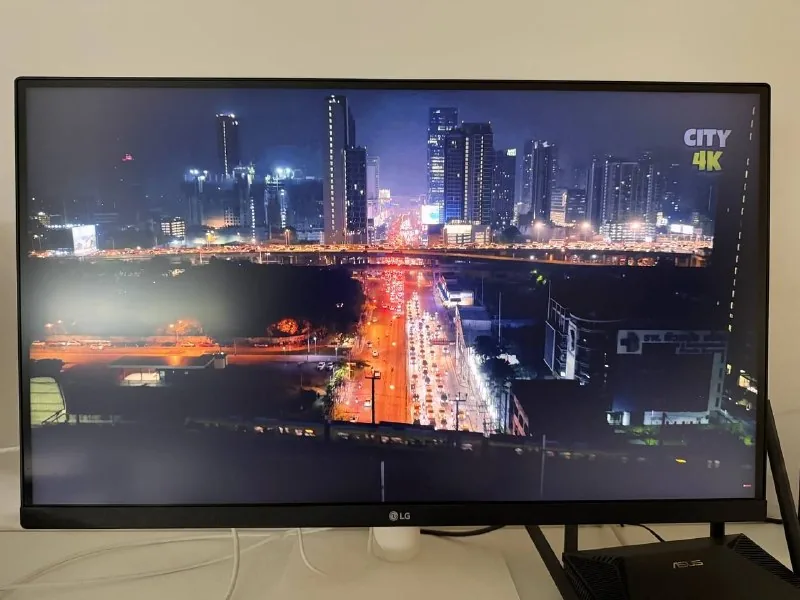 монитор LG 27US500-W