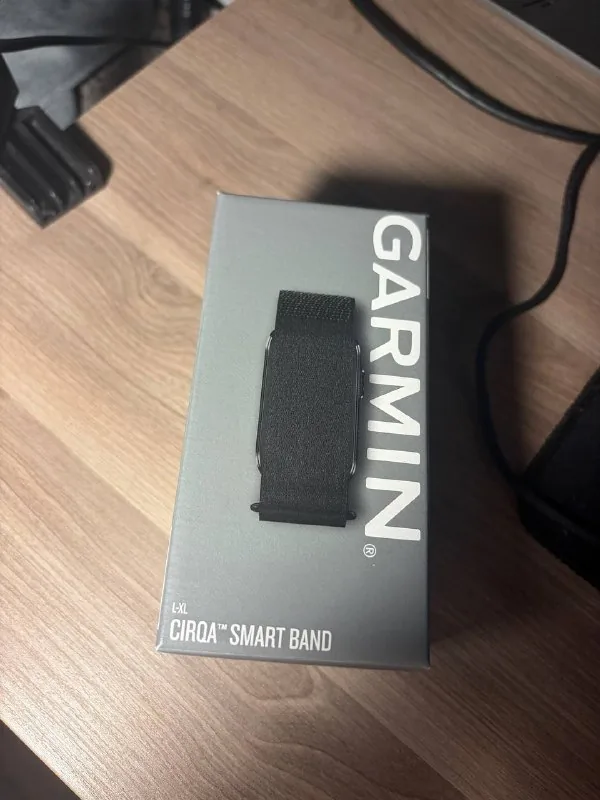 Фитнес-браслет Garmin Cirqa 1