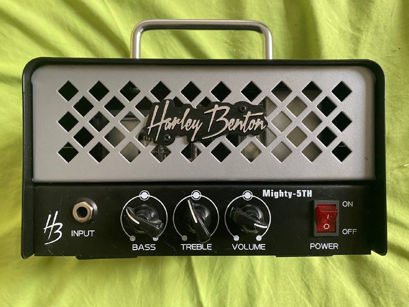 Ламповый гитарный усилитель Harley Benton Mighty-5TH