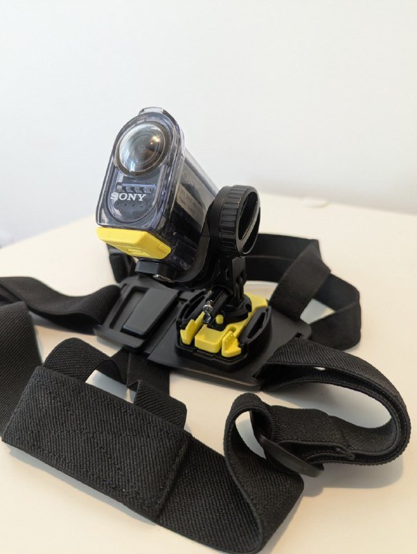 Sony Action Camera HDR-AS15 with accessories