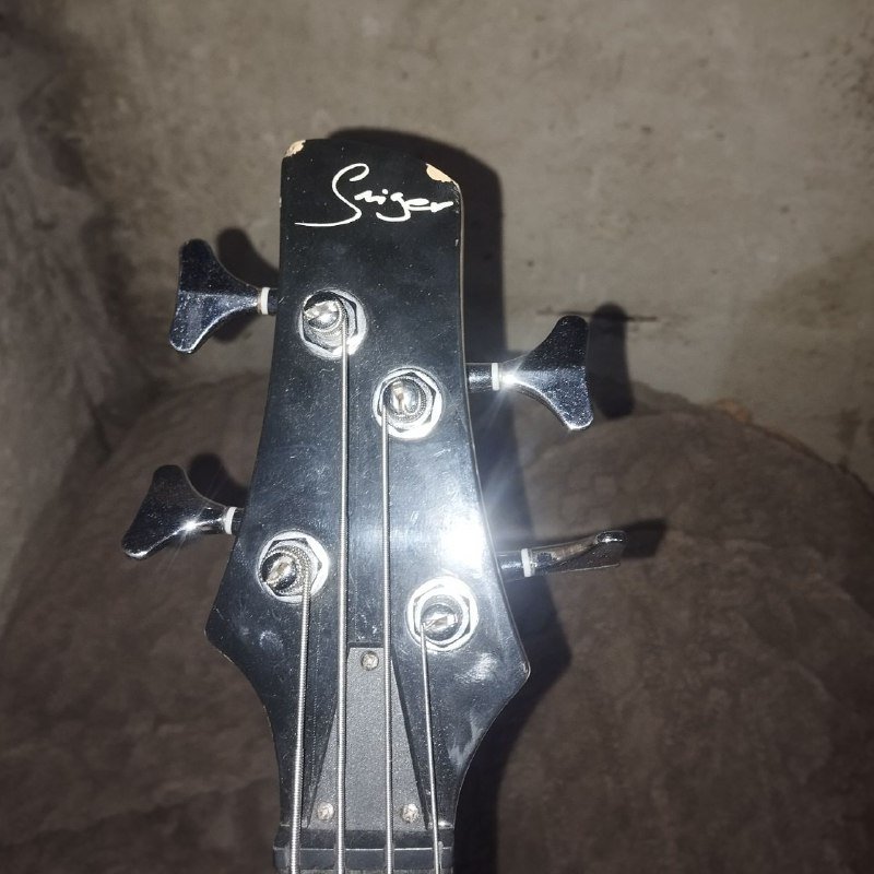 Бас гитара Smiger, комбик 3