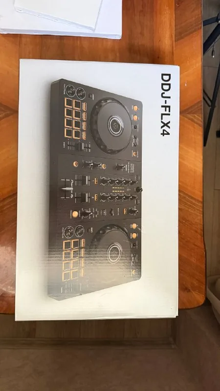 Pioneer DDJ-FLX4 диджей пульт