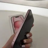 iPhone 15 128Гб нежно-розовый 3