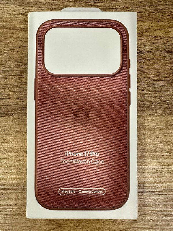 Чехол TechWoven для iPhone 17 Pro цвета Sienna