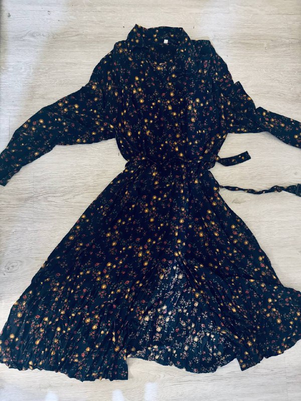 Вечернее платье бандажное, Блузка с открытыми плечами, Кофта на молнии, Юбка-шорты, Белое платье, Платье с капюшоном, Платье комбинация красного цвета, Ботинки, Рюкзак из экокожи, Юбка миди, Платье Uniqlo, Купальник, Украшения 3