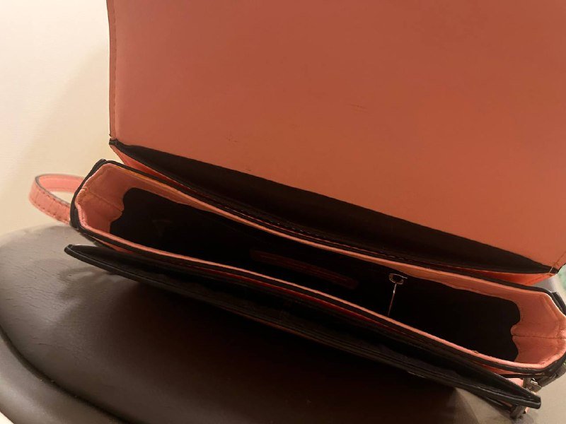 Поношенная сумка 2