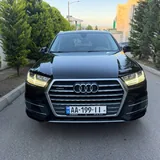 Audi Q7 1