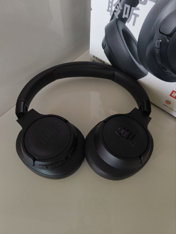Яндекс станция Алиса мини, наушники JBL, имбирь для посадки 4