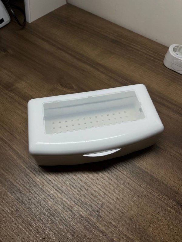 Контейнер для стерилизации маникюрных инструментов