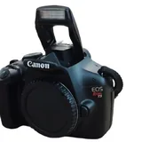 Зеркальная камера Canon Rebel T3i с объективом 3