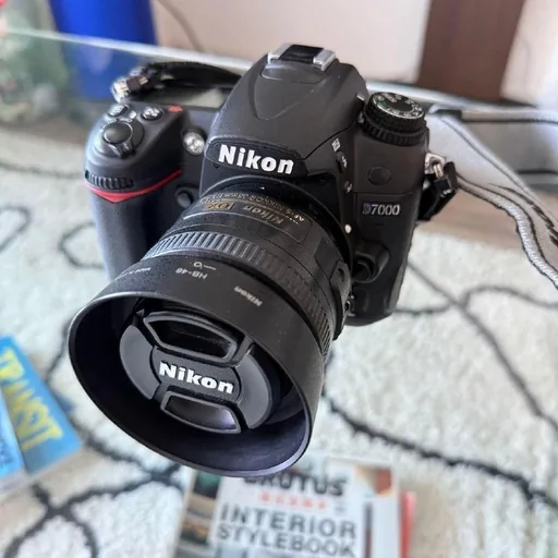 Nikon D7000, объектив 35мм, карта памяти, сумка
