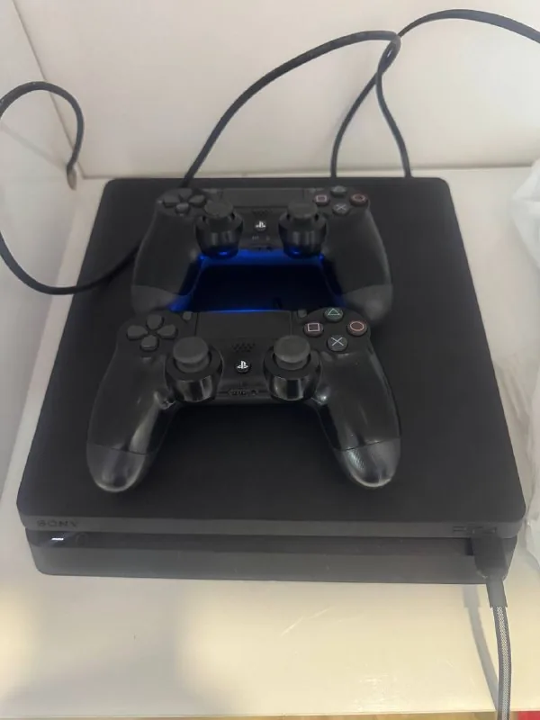 PlayStation 4 Slim, джойстик