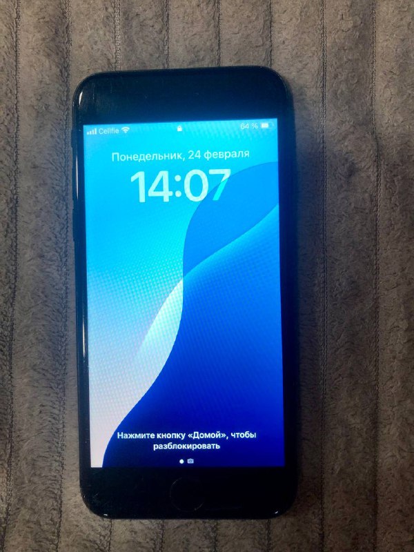 Iphone SE 2020, 64GB, батарея 77% 2