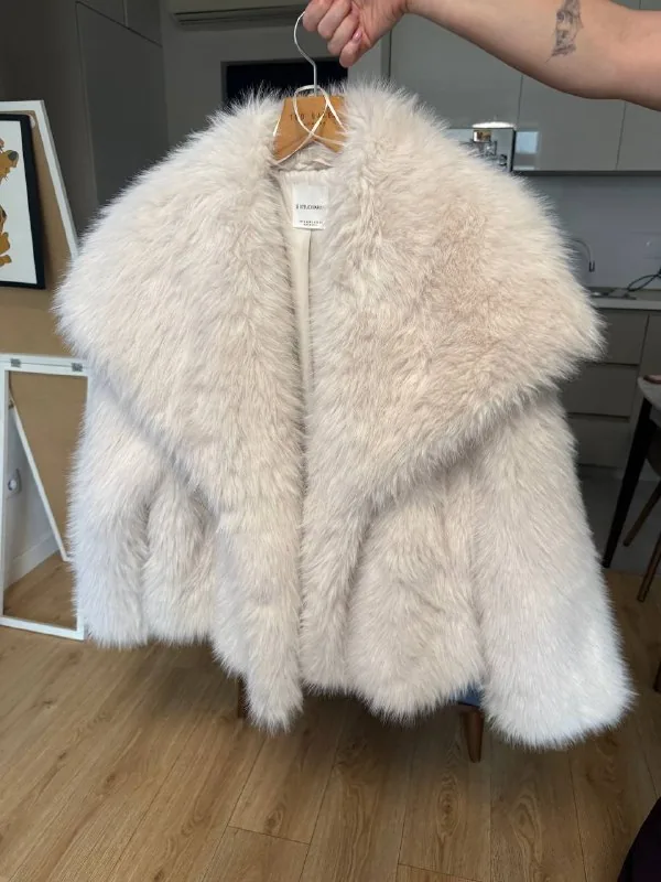 Шуба Stradivarius