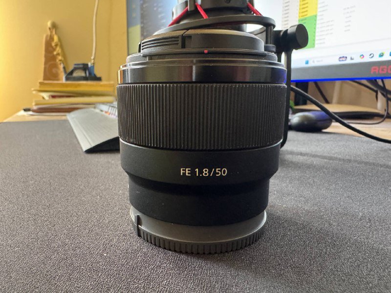 Объектив Sony FE 50mm 1.8