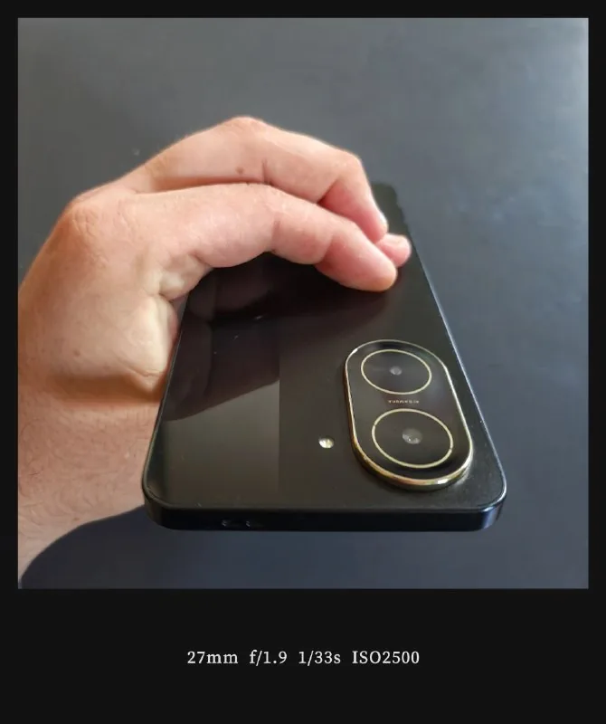 POCO телефон 1