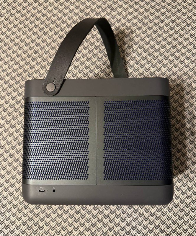 Портативная Bluetooth колонка Bang & Olufsen Beolit 20